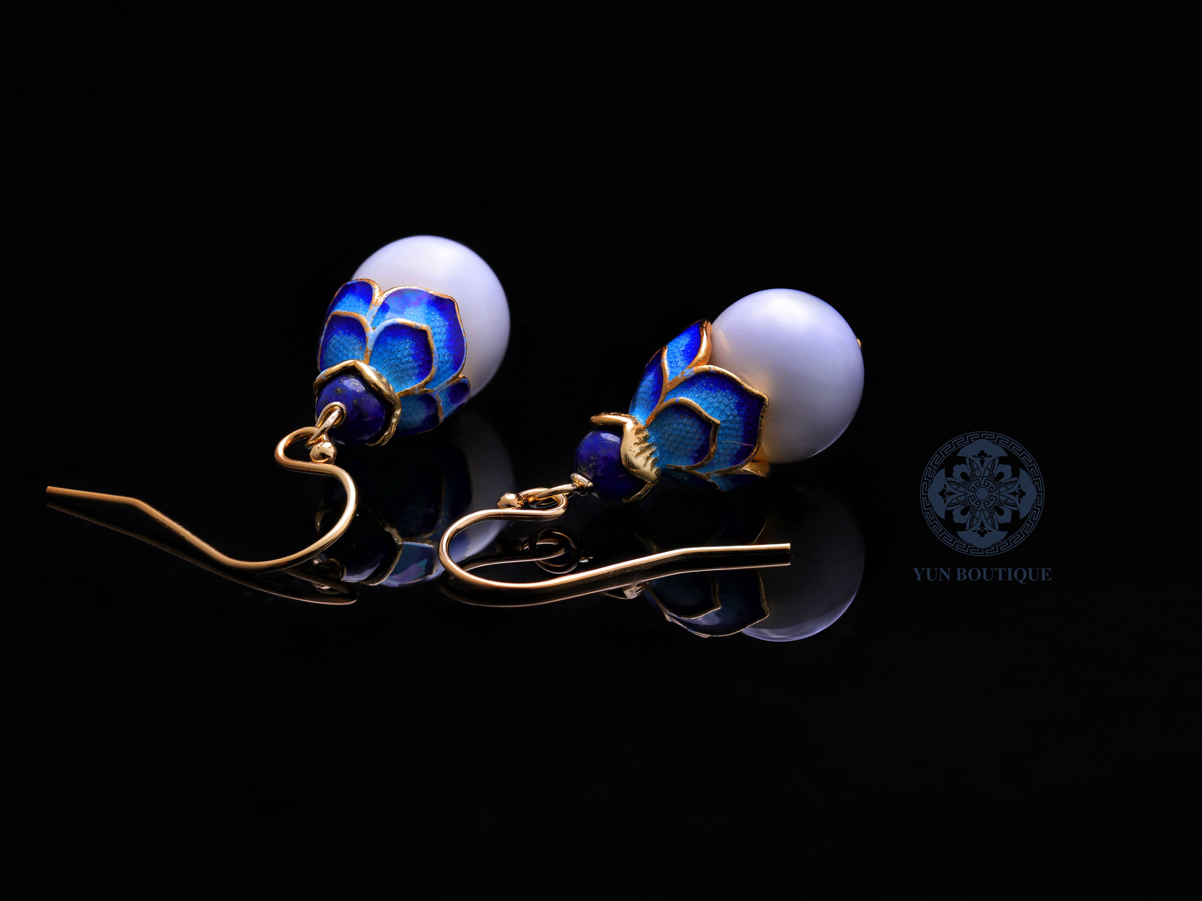 Enamel Lotus Tridacna Necklace and Earrings Set