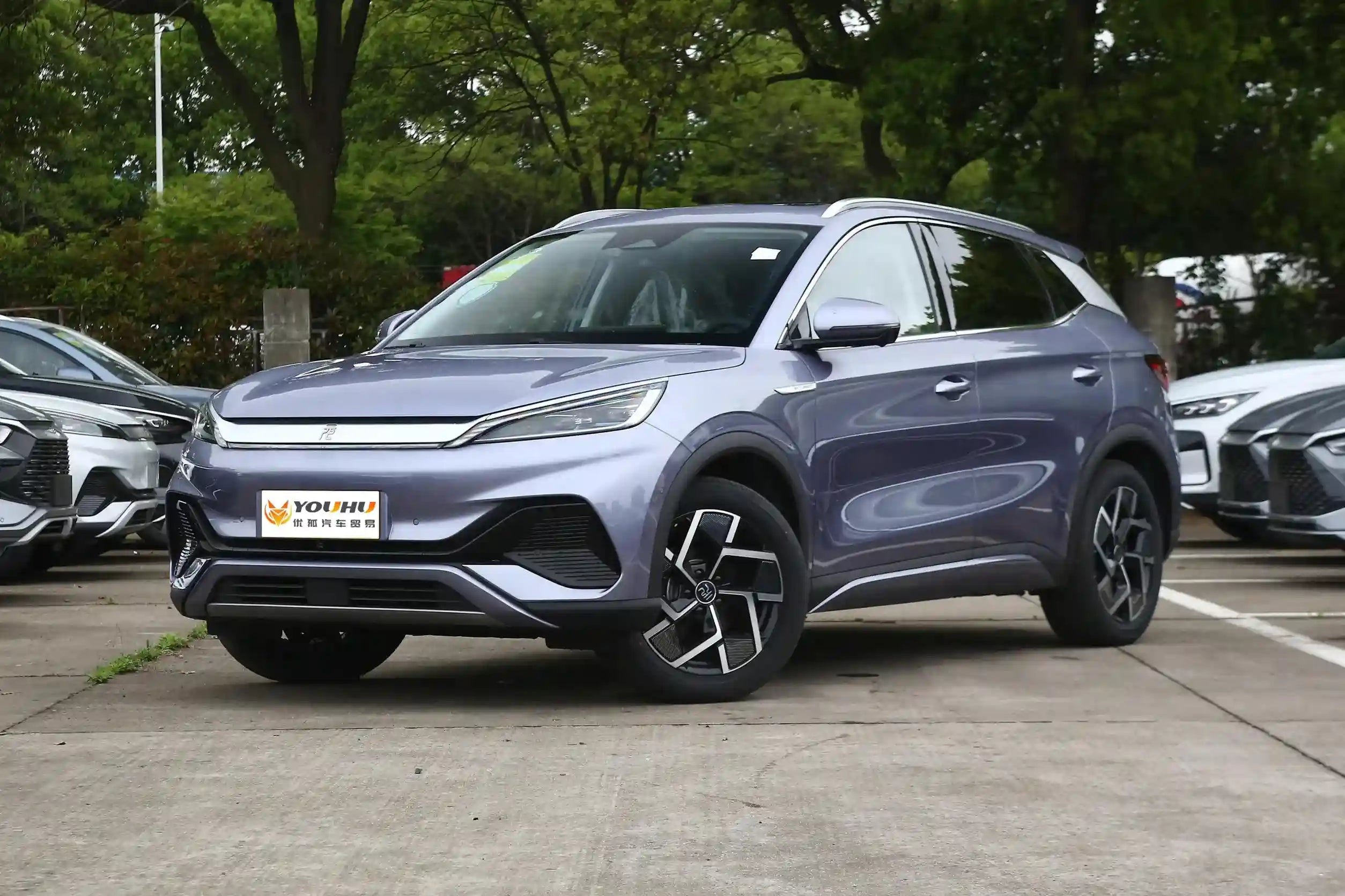 BYD Юань ПЛЮС