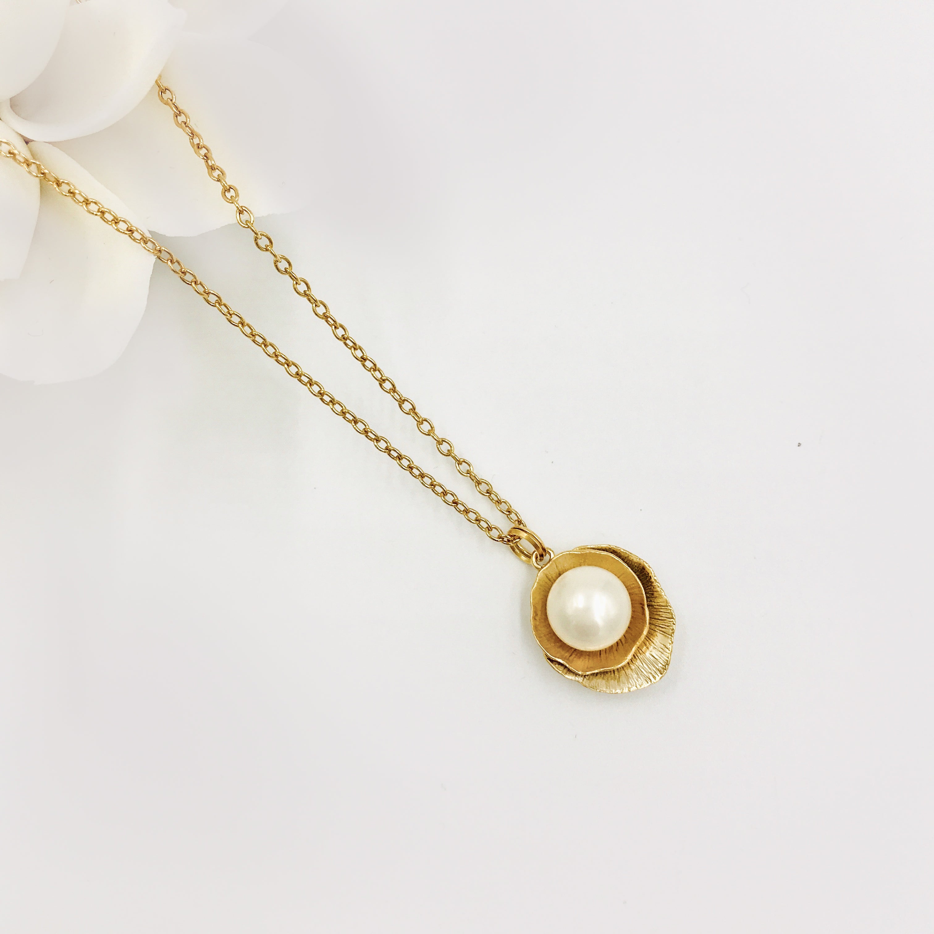 Lotus Leaf Pearl Necklace