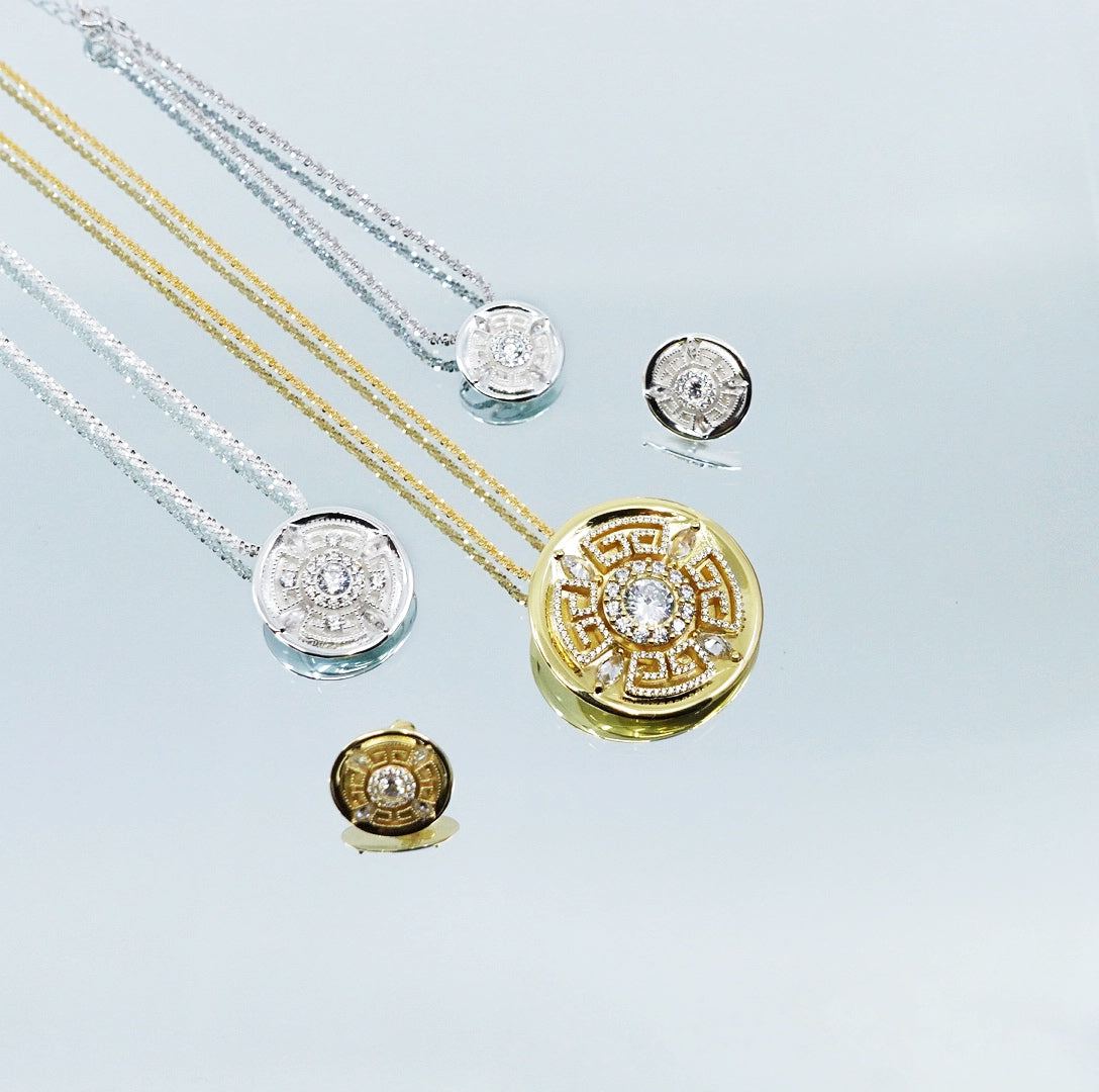 Revive Your Inner Kingdom Medium Pendant Necklace Silver 