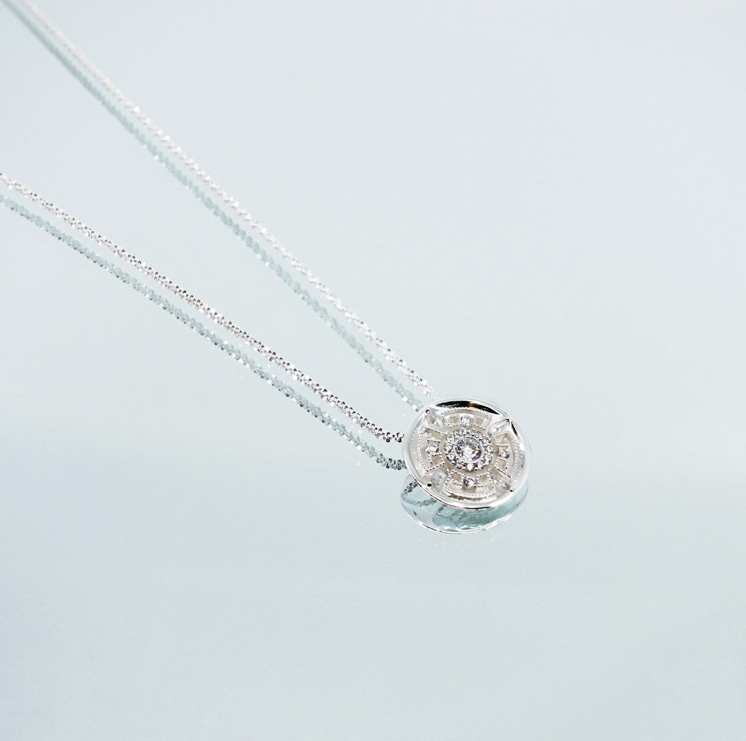 Revive Your Inner Kingdom Medium Pendant Necklace Silver 